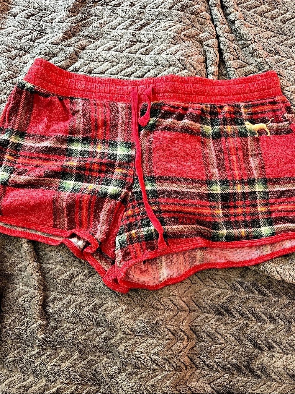 PINK Victoria's Secret Sleepwear Plaid Fuzzy Shorts Red & Black Medium